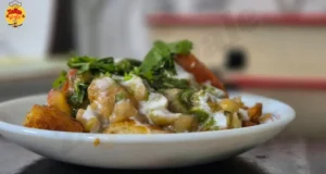 Serving Aloo Tikki 