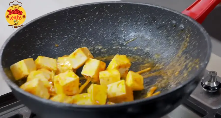 Paneer with oil 